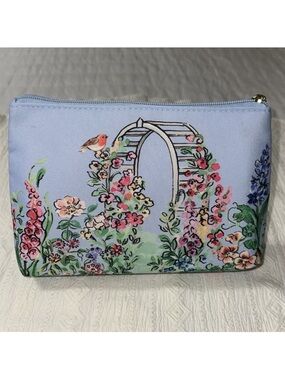 Heathcote & Ivory Sky Blue Floral British Gardens Beauty Cosmetic Travel Bag